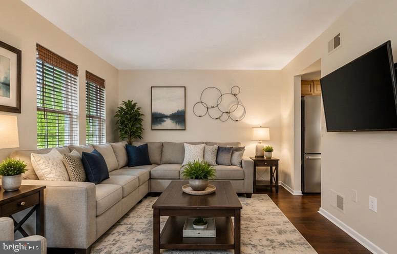 9142 LAMBSKIN LANE