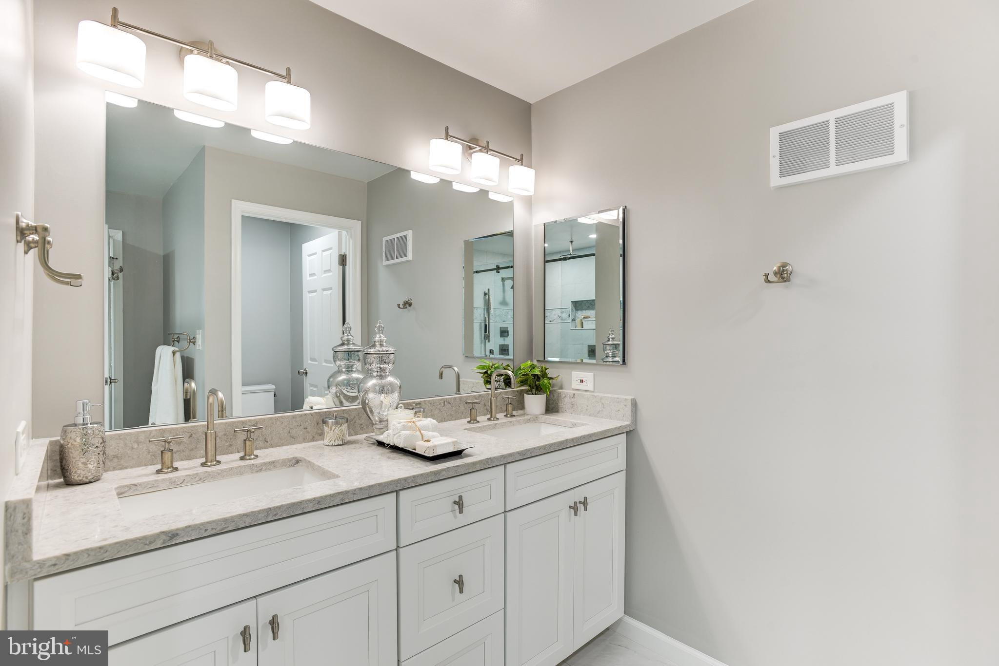 10918 WICKSHIRE WAY Unit: D-4