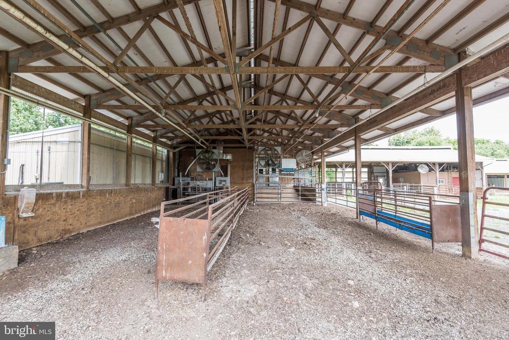 16120 Barnesville Rd