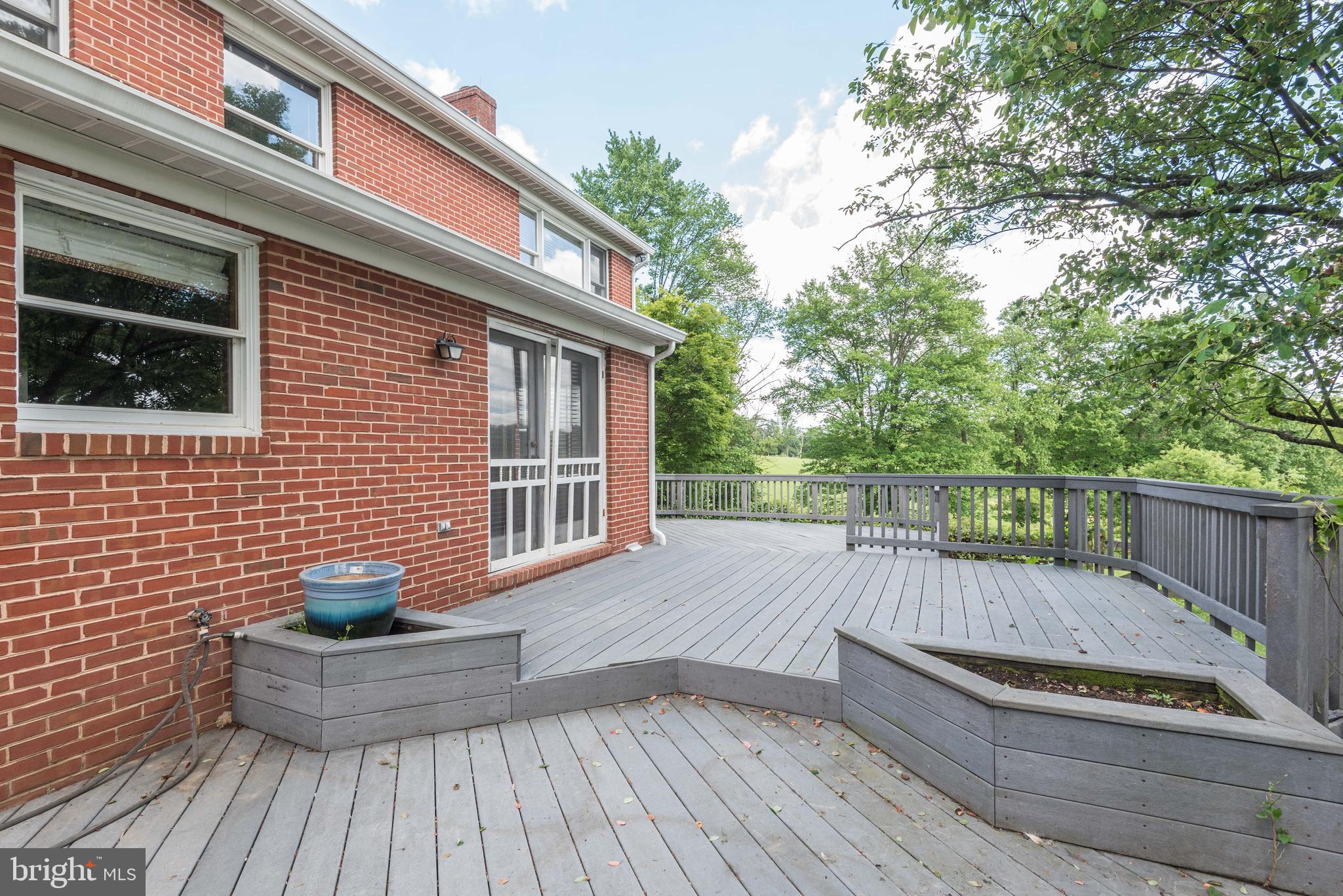 16120 Barnesville Rd