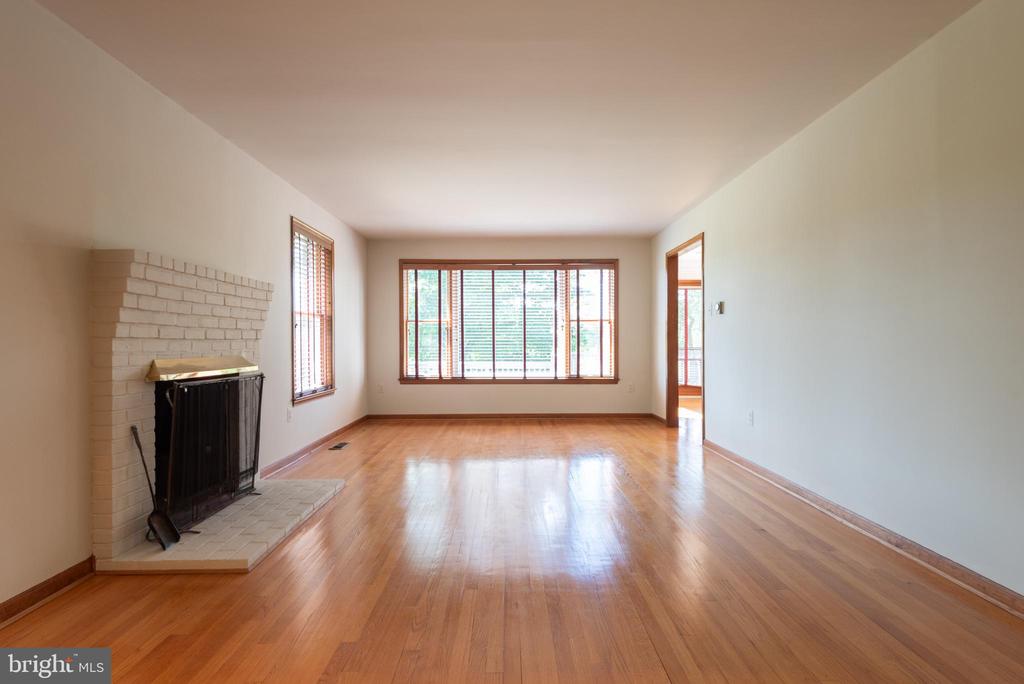 16120 Barnesville Rd