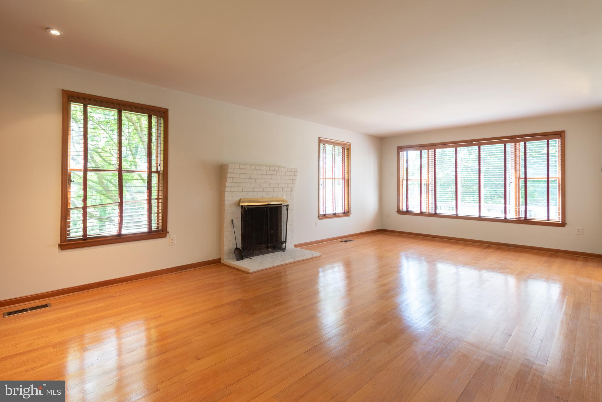 16120 Barnesville Rd