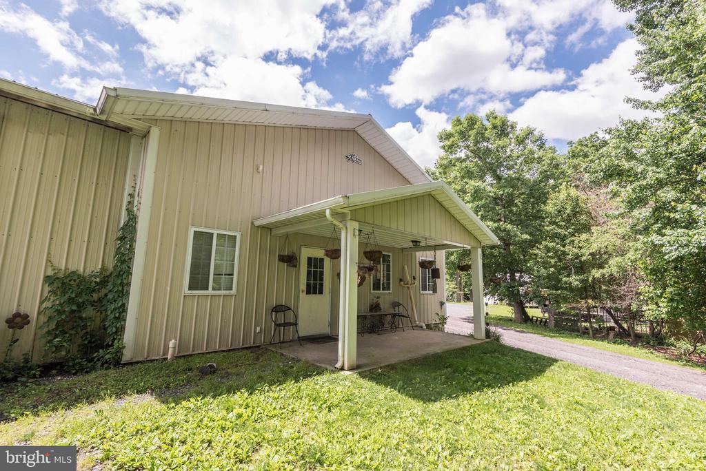16120 Barnesville Rd