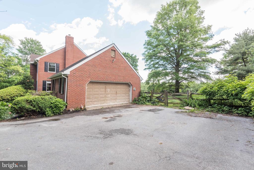 16120 Barnesville Rd