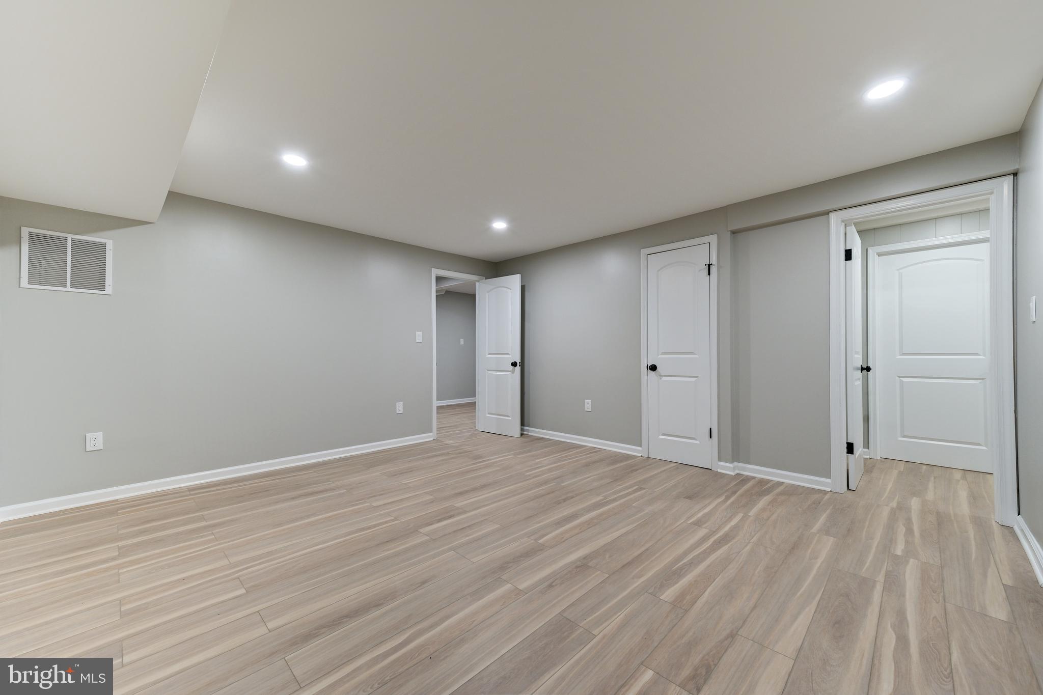 24913 Silver Crest Dr