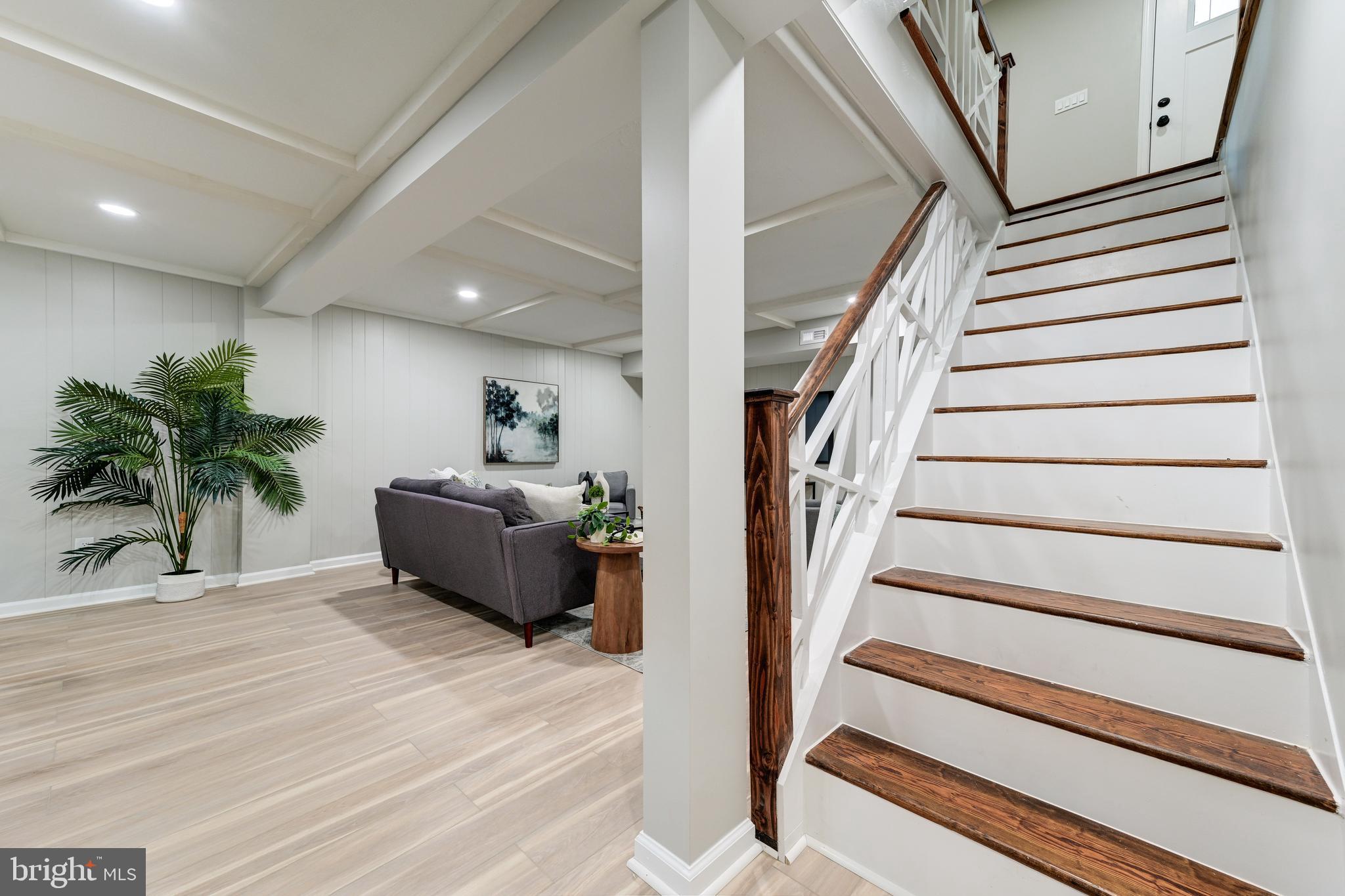 24913 Silver Crest Dr