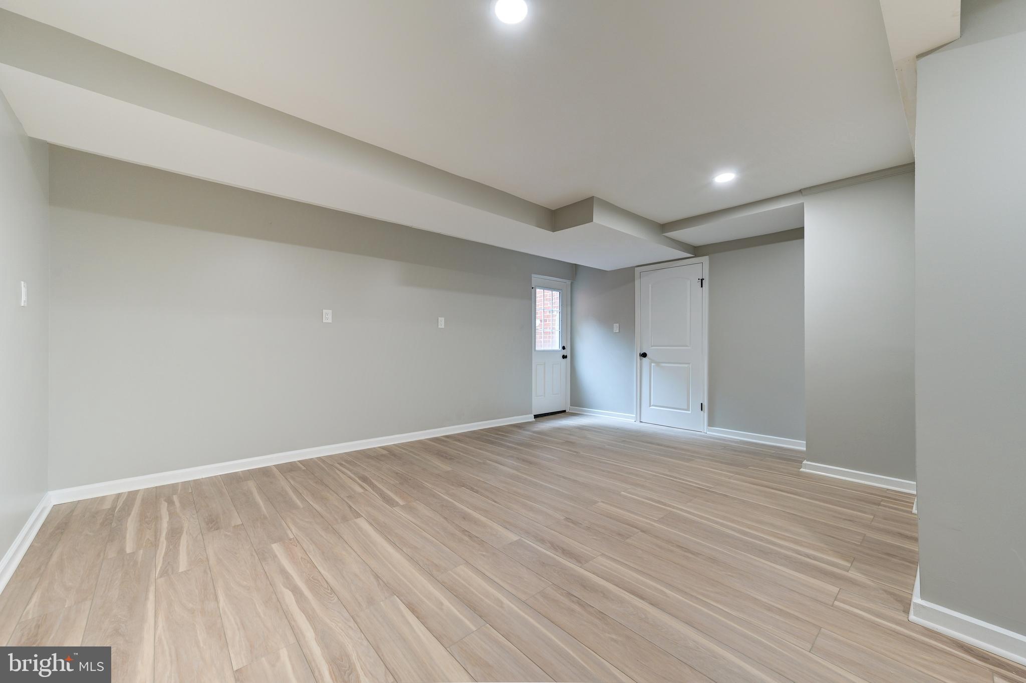 24913 Silver Crest Dr