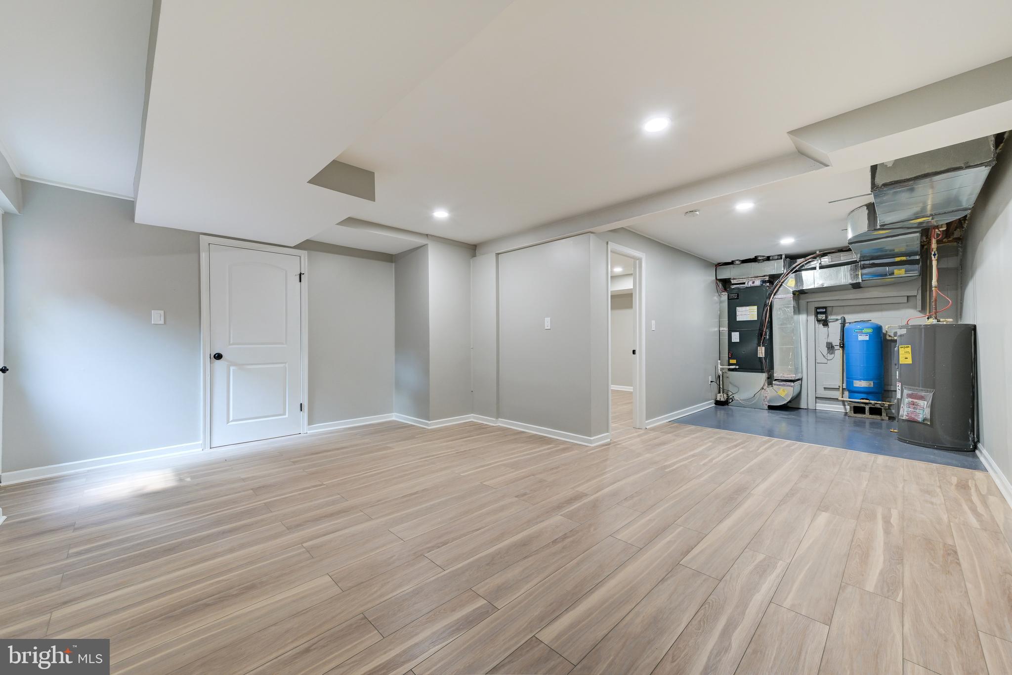 24913 Silver Crest Dr