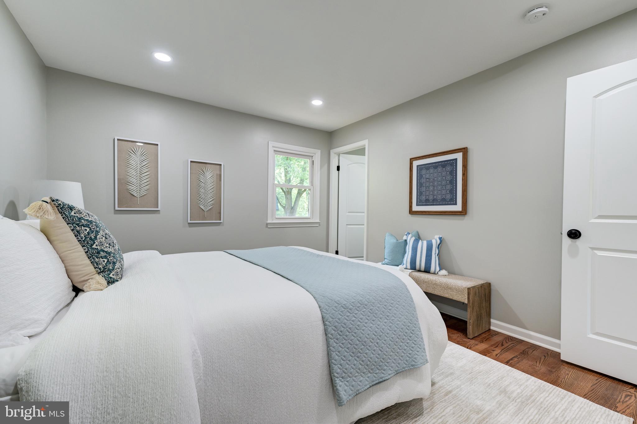 24913 Silver Crest Dr