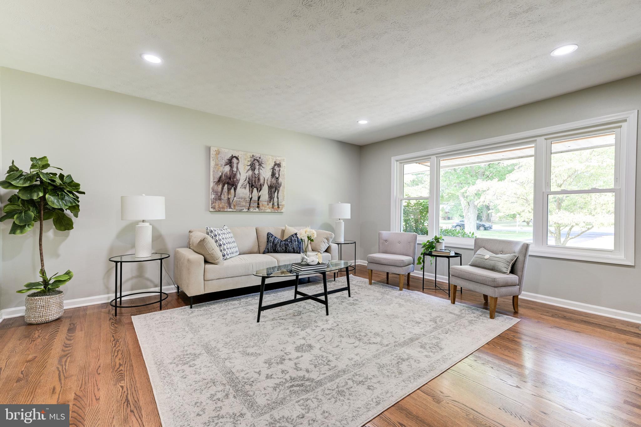 24913 Silver Crest Dr