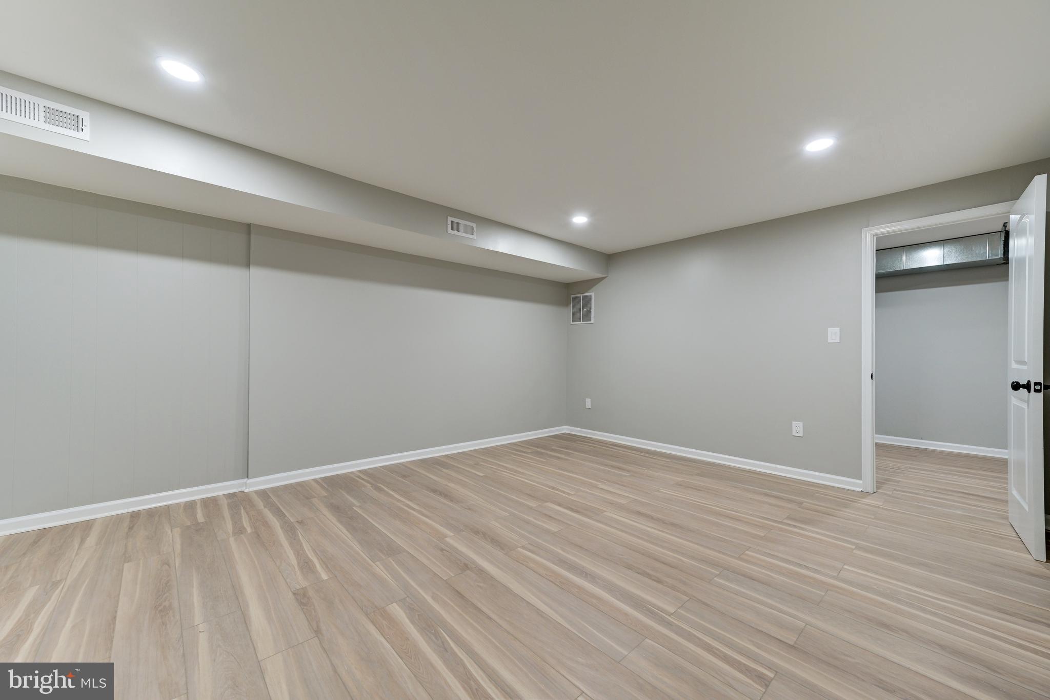 24913 Silver Crest Dr