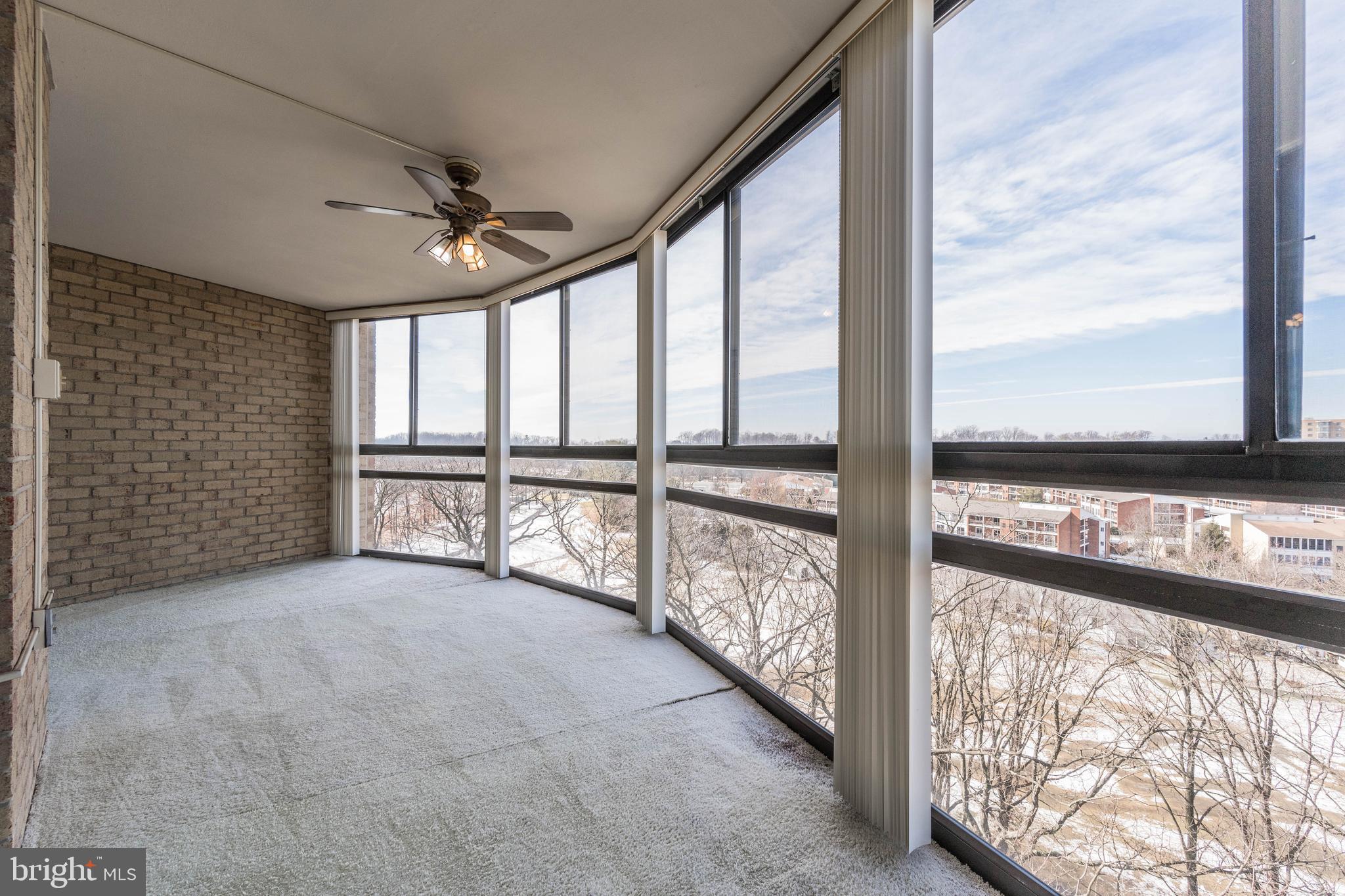 15101 Interlachen Dr #1-918