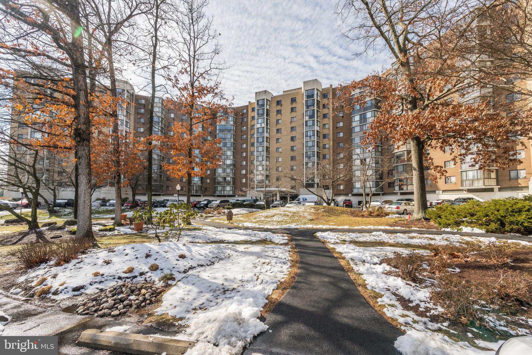 15101 Interlachen Dr #1-918