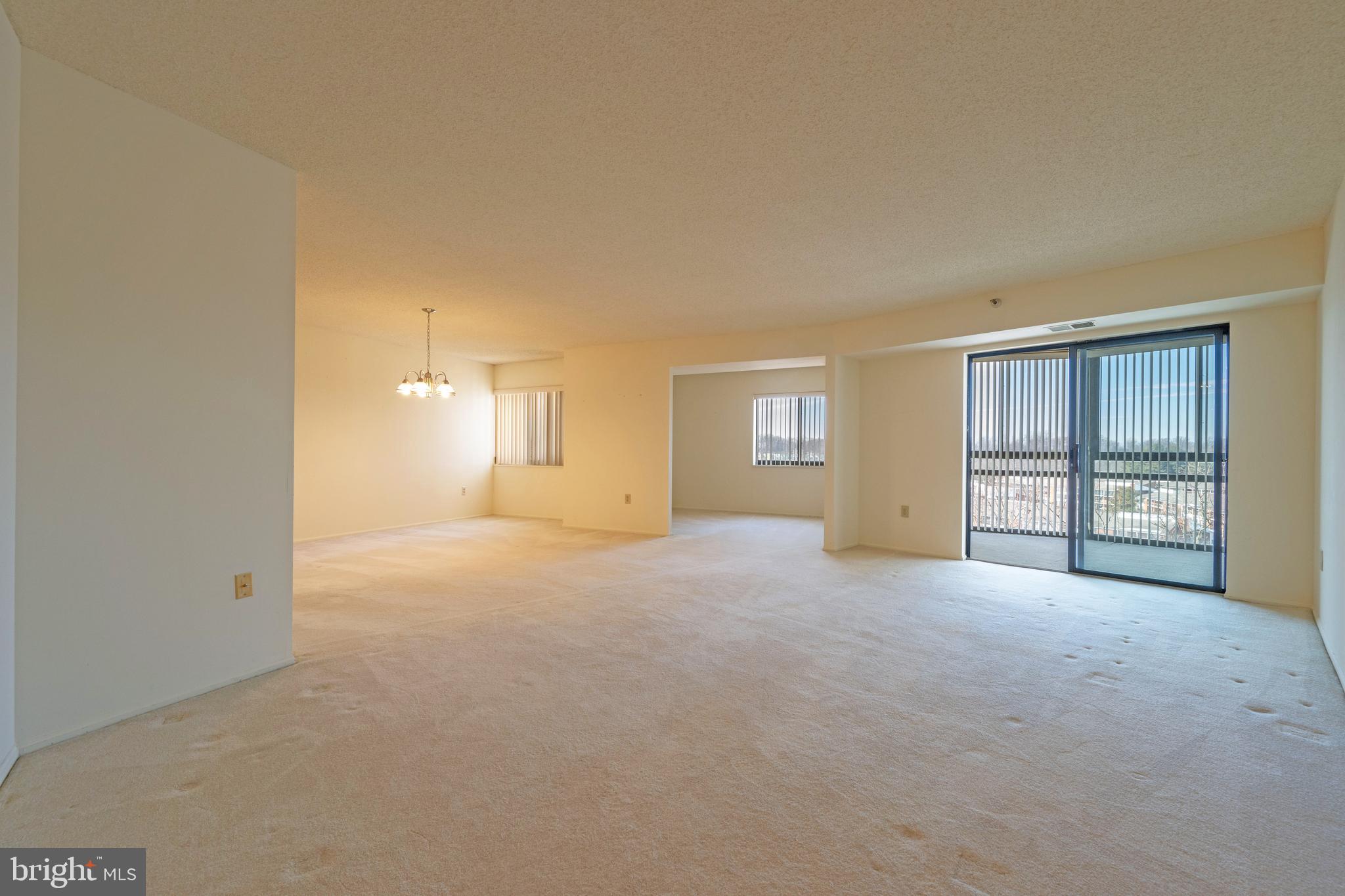 15101 Interlachen Dr #1-918