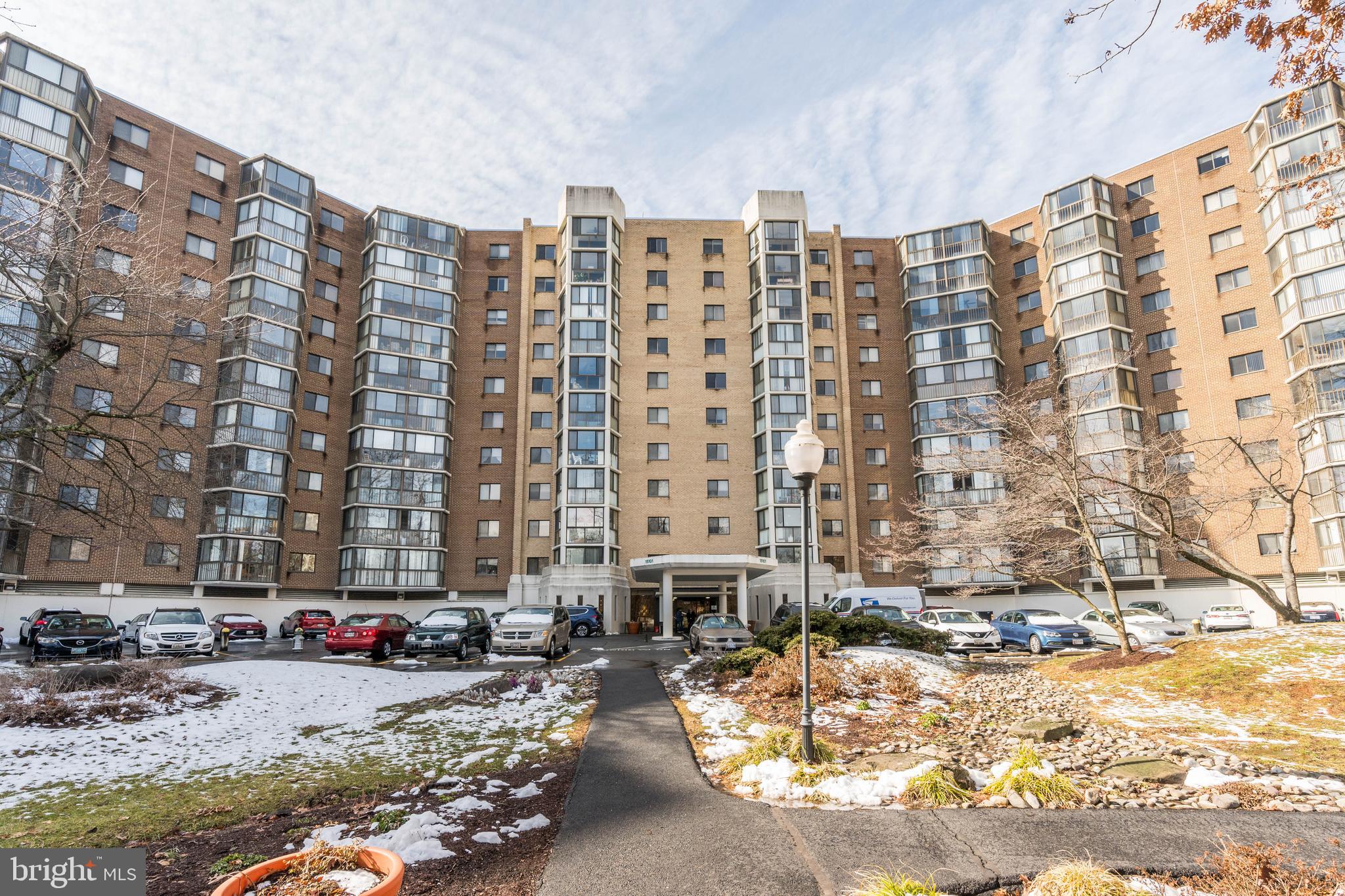 15101 Interlachen Dr #1-918