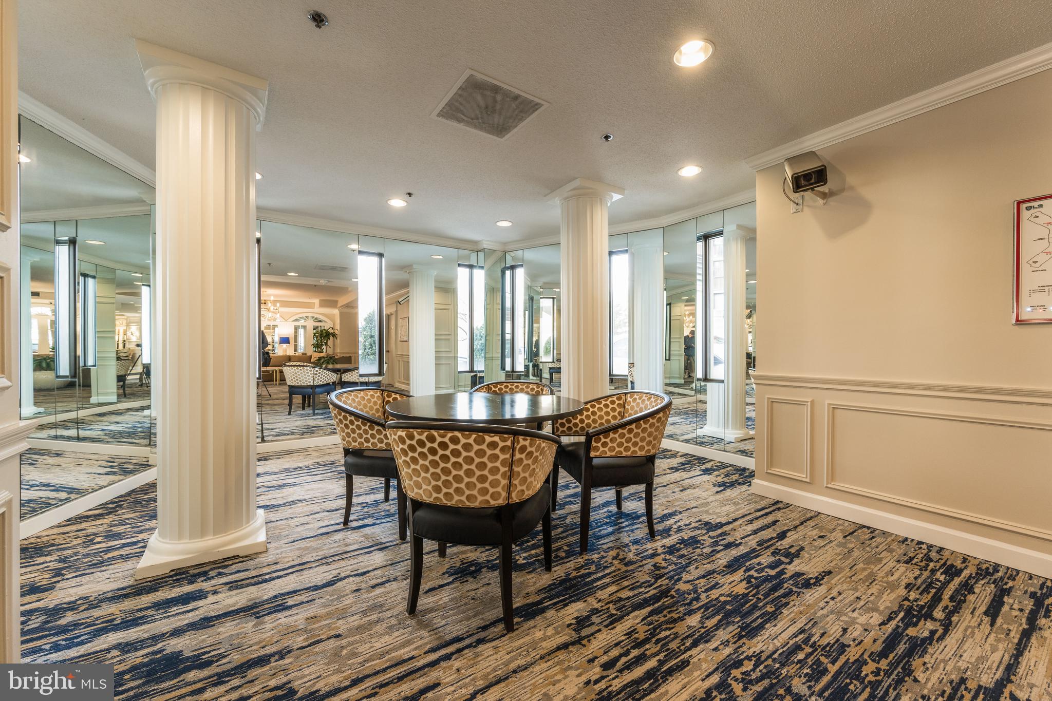 15101 Interlachen Dr #1-918