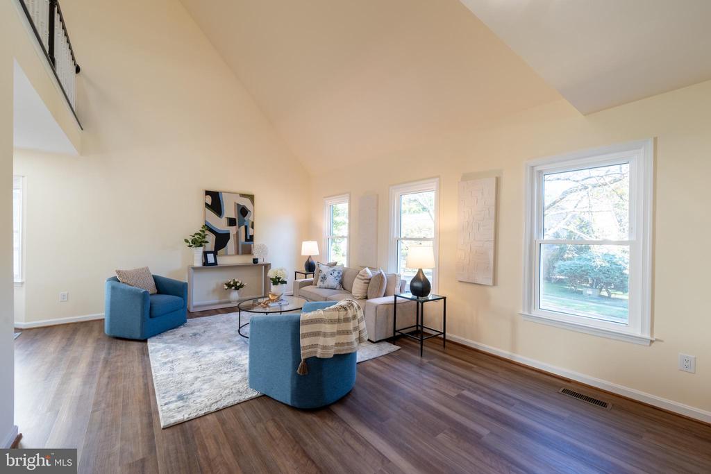 12 SOLITAIRE CT.