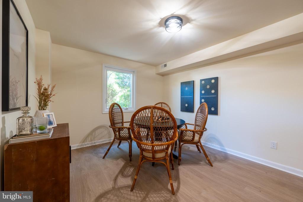 12 SOLITAIRE CT.