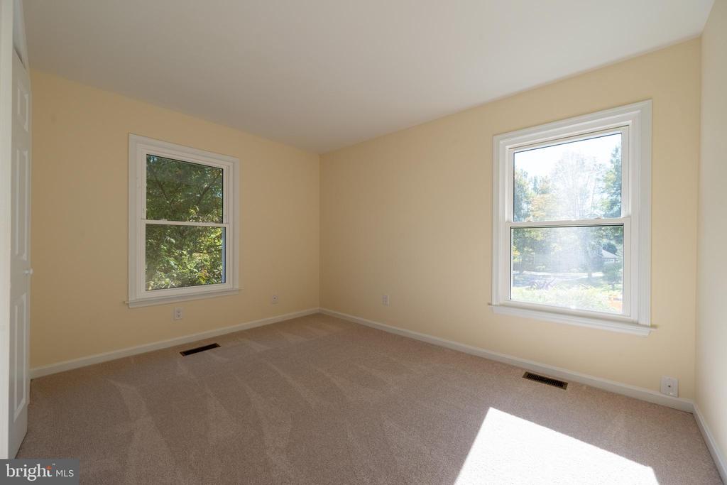 12 SOLITAIRE CT.