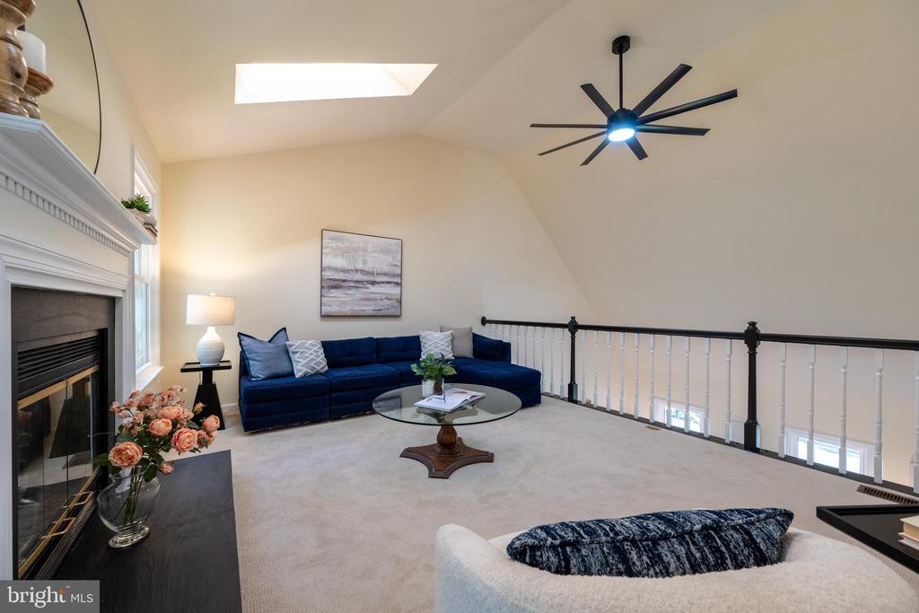 12 SOLITAIRE CT.