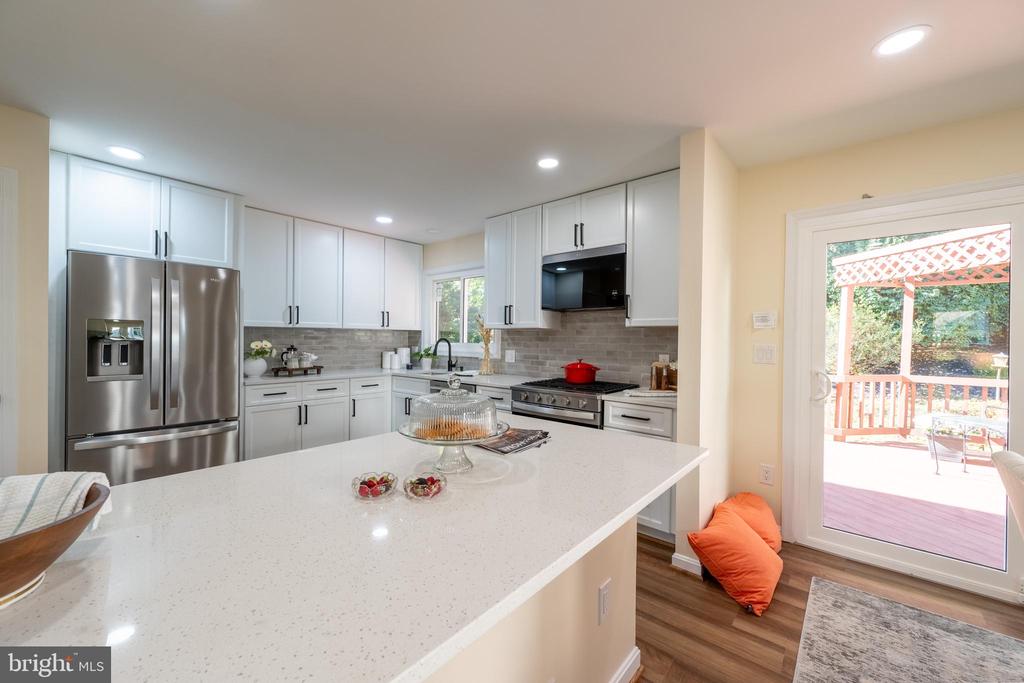 12 SOLITAIRE CT.