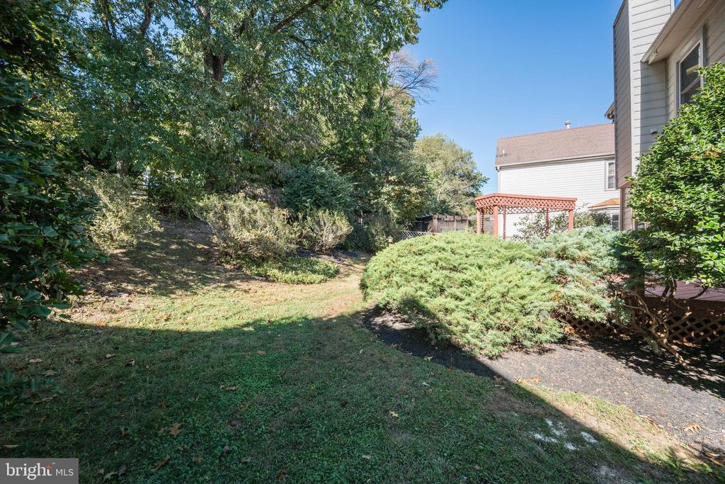 12 SOLITAIRE CT.
