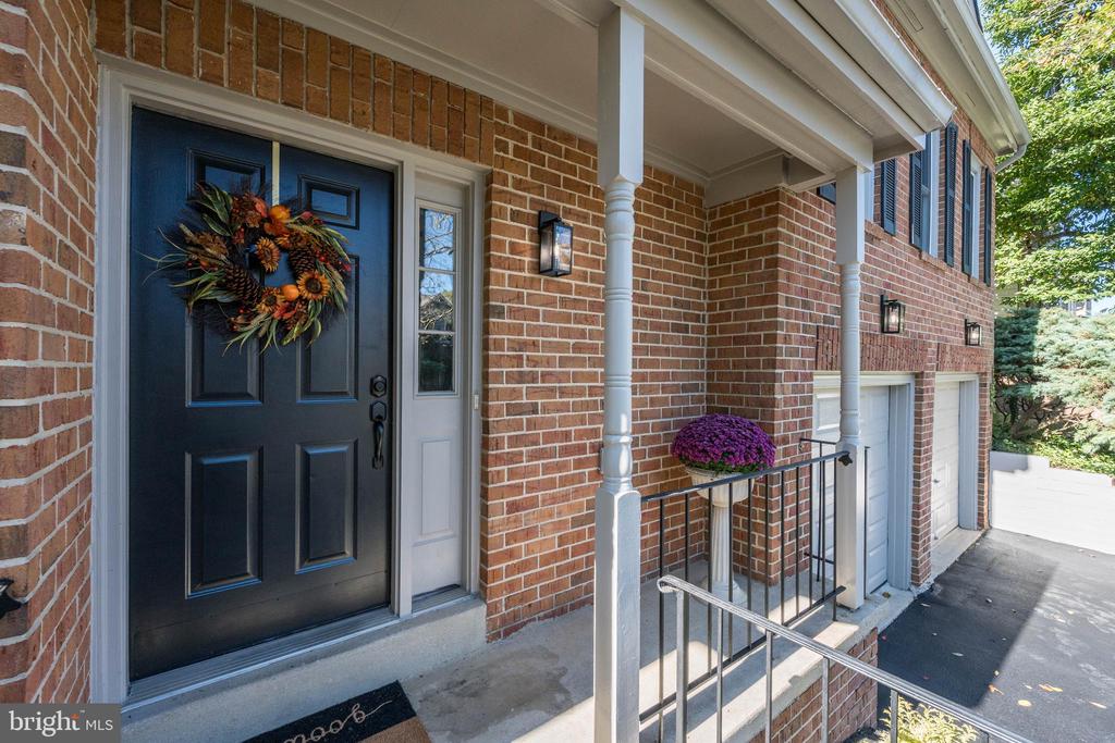 12 SOLITAIRE CT.