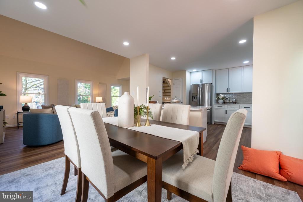 12 SOLITAIRE CT.