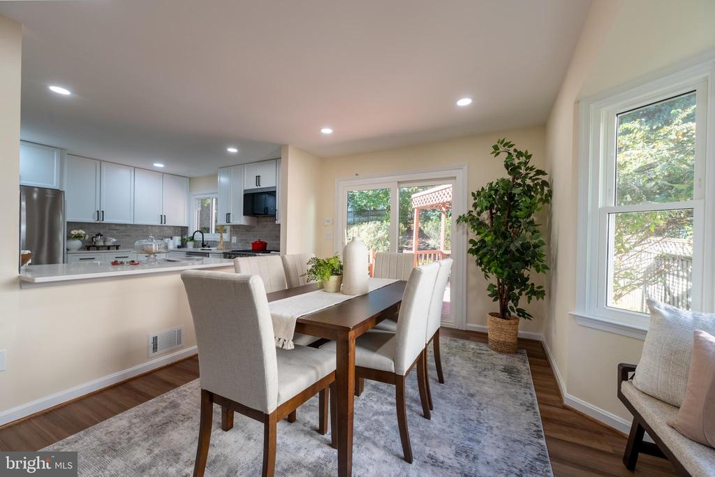 12 SOLITAIRE CT.