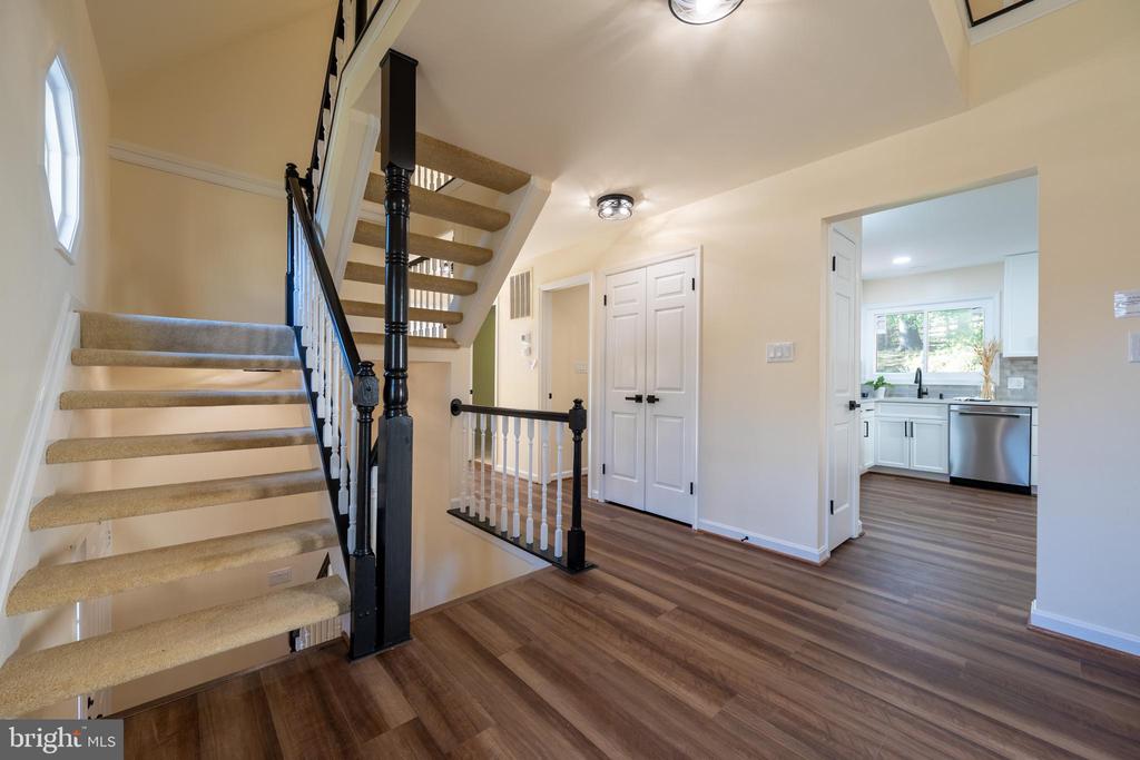 12 SOLITAIRE CT.