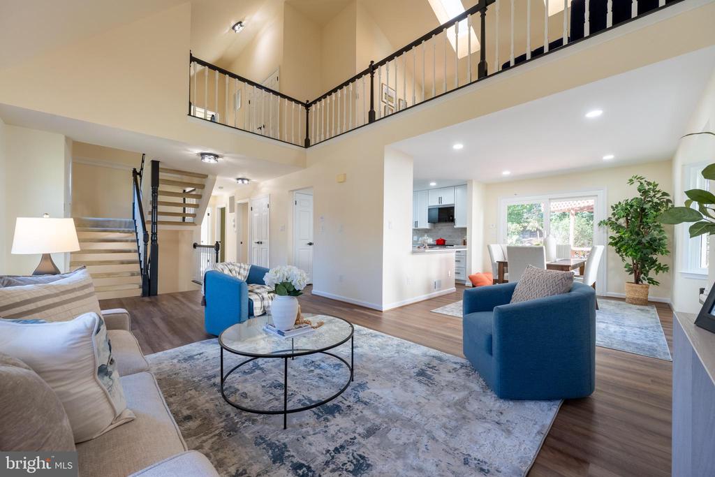 12 SOLITAIRE CT.