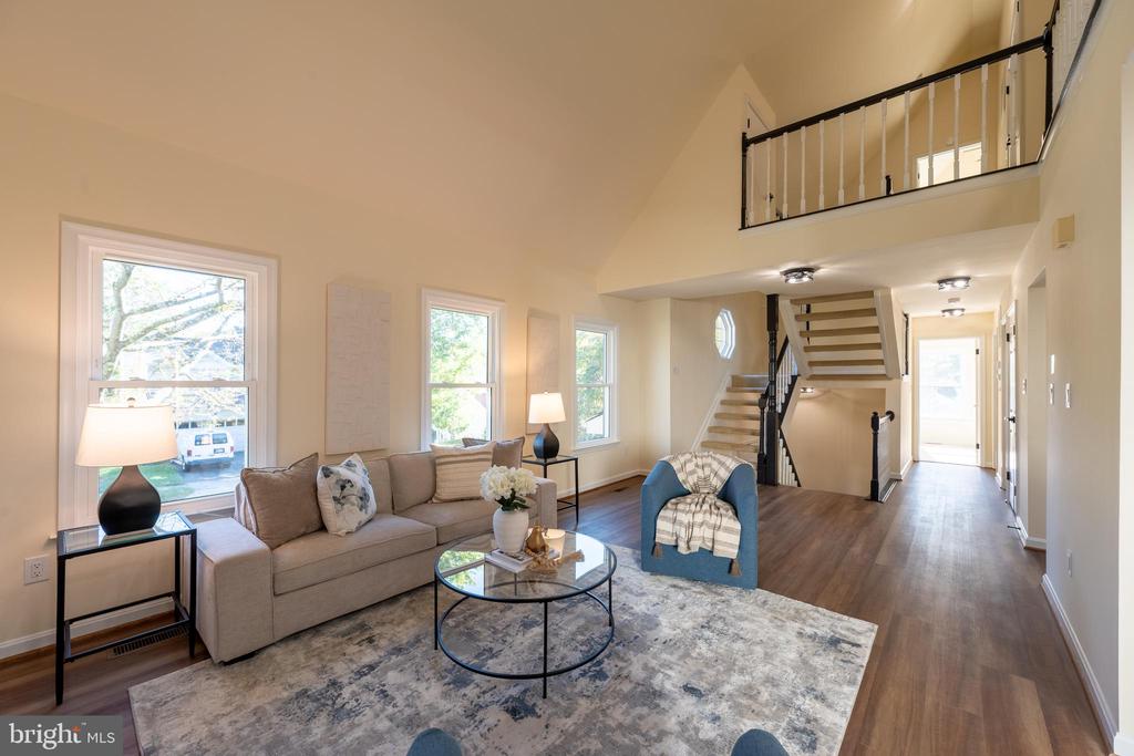 12 SOLITAIRE CT.