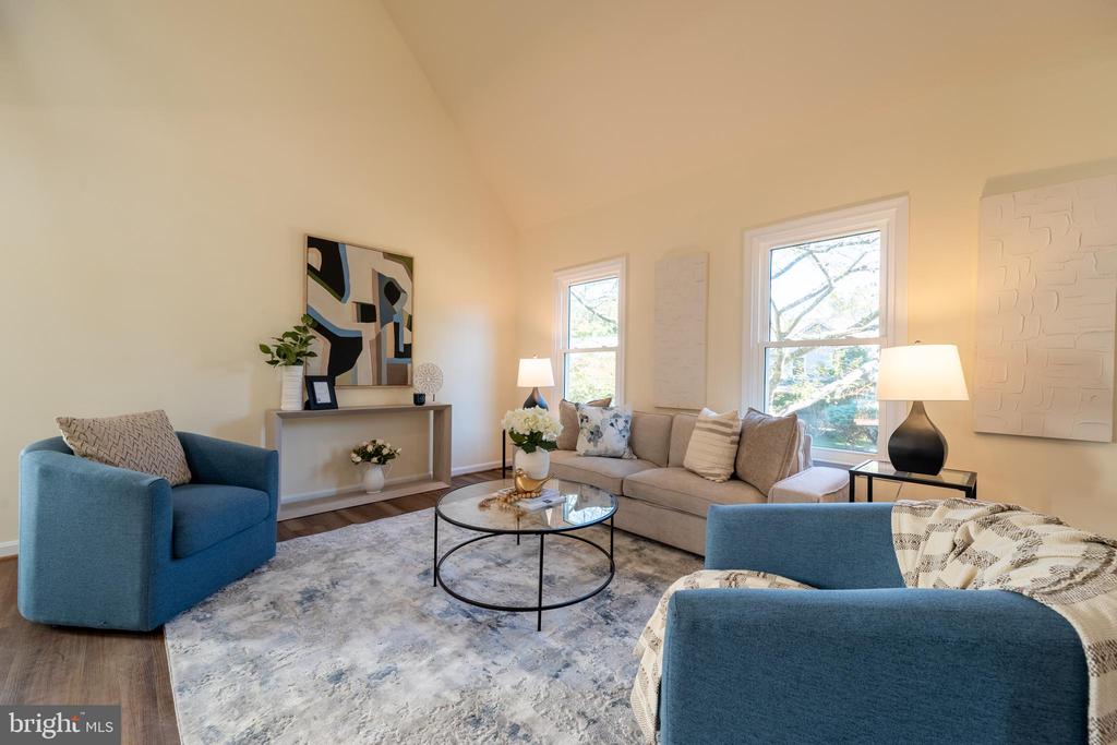 12 SOLITAIRE CT.