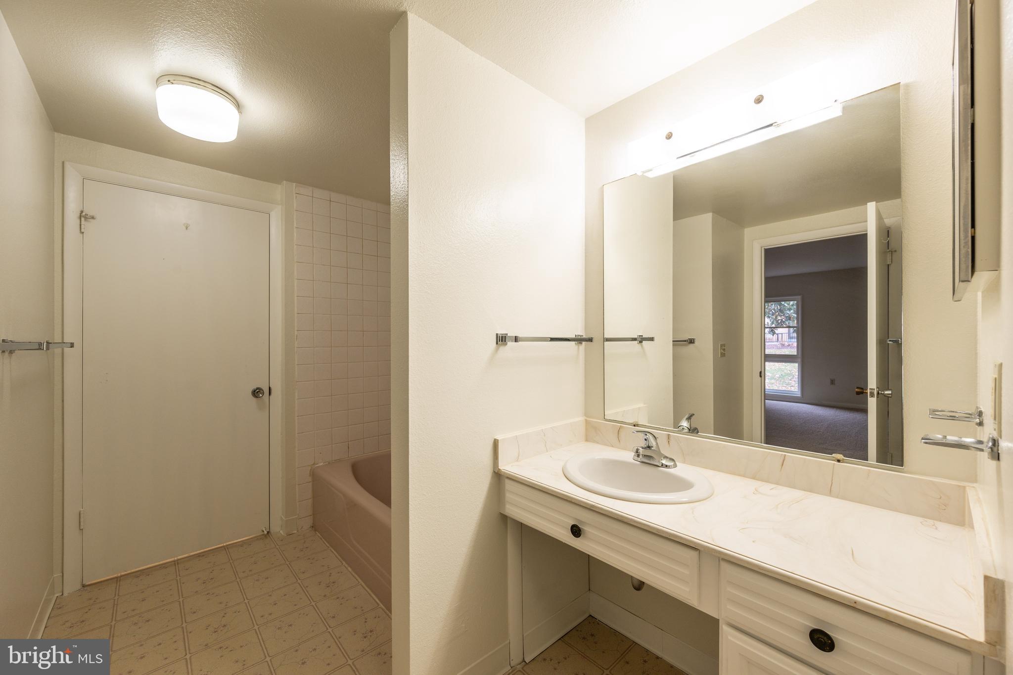 3350 GLENEAGLES DRIVE 70-1D