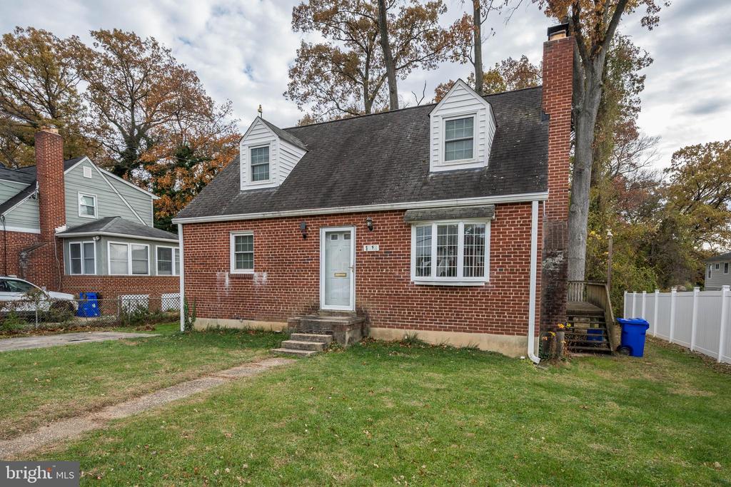 1518 GRIDLEY LANE