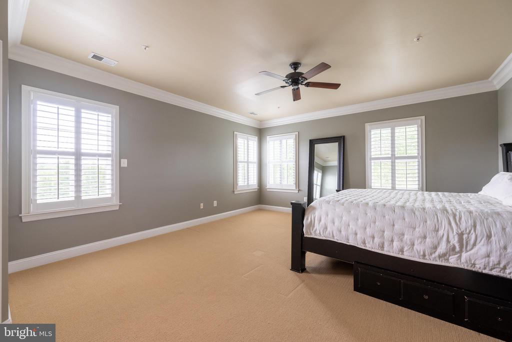 17929 BLISS DRIVE
