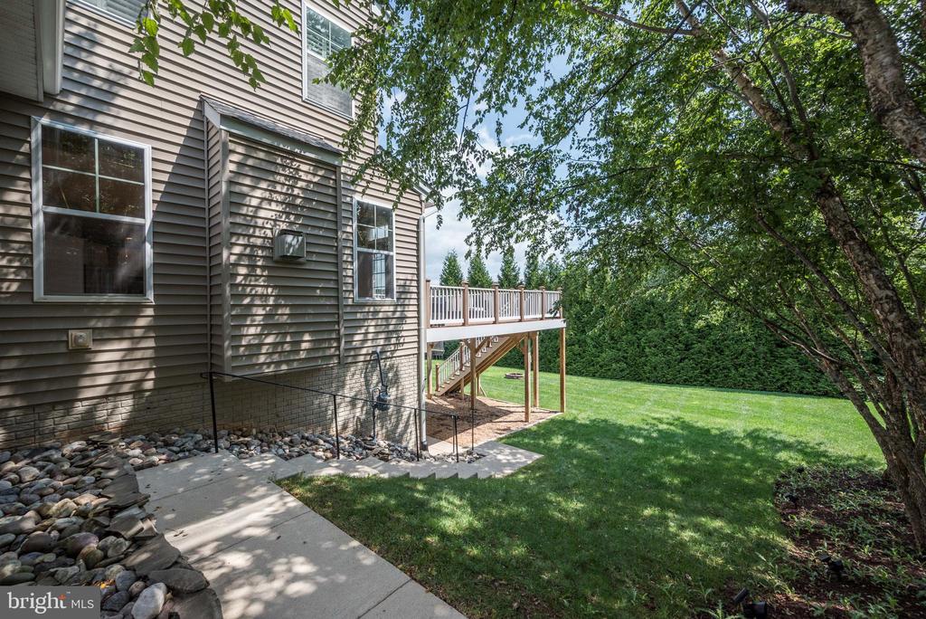 17929 BLISS DRIVE