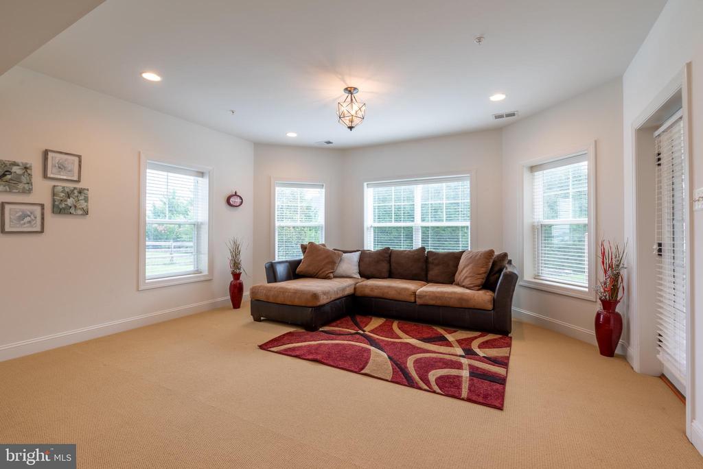 17929 BLISS DRIVE