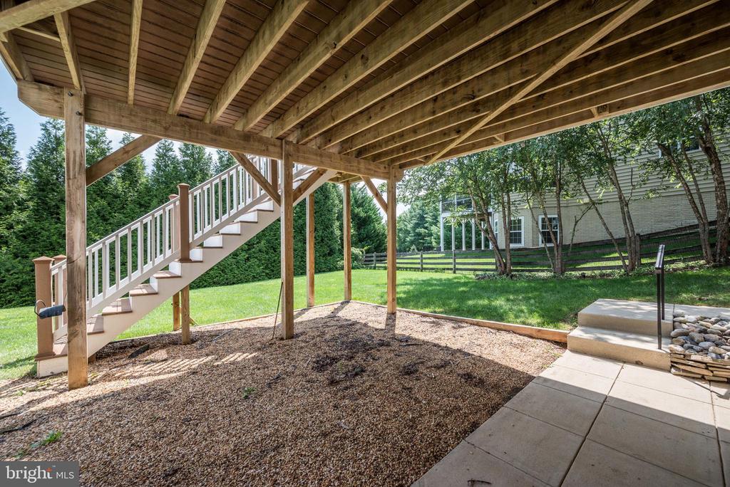 17929 BLISS DRIVE