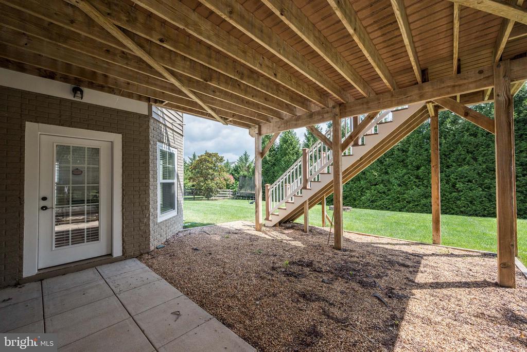 17929 BLISS DRIVE