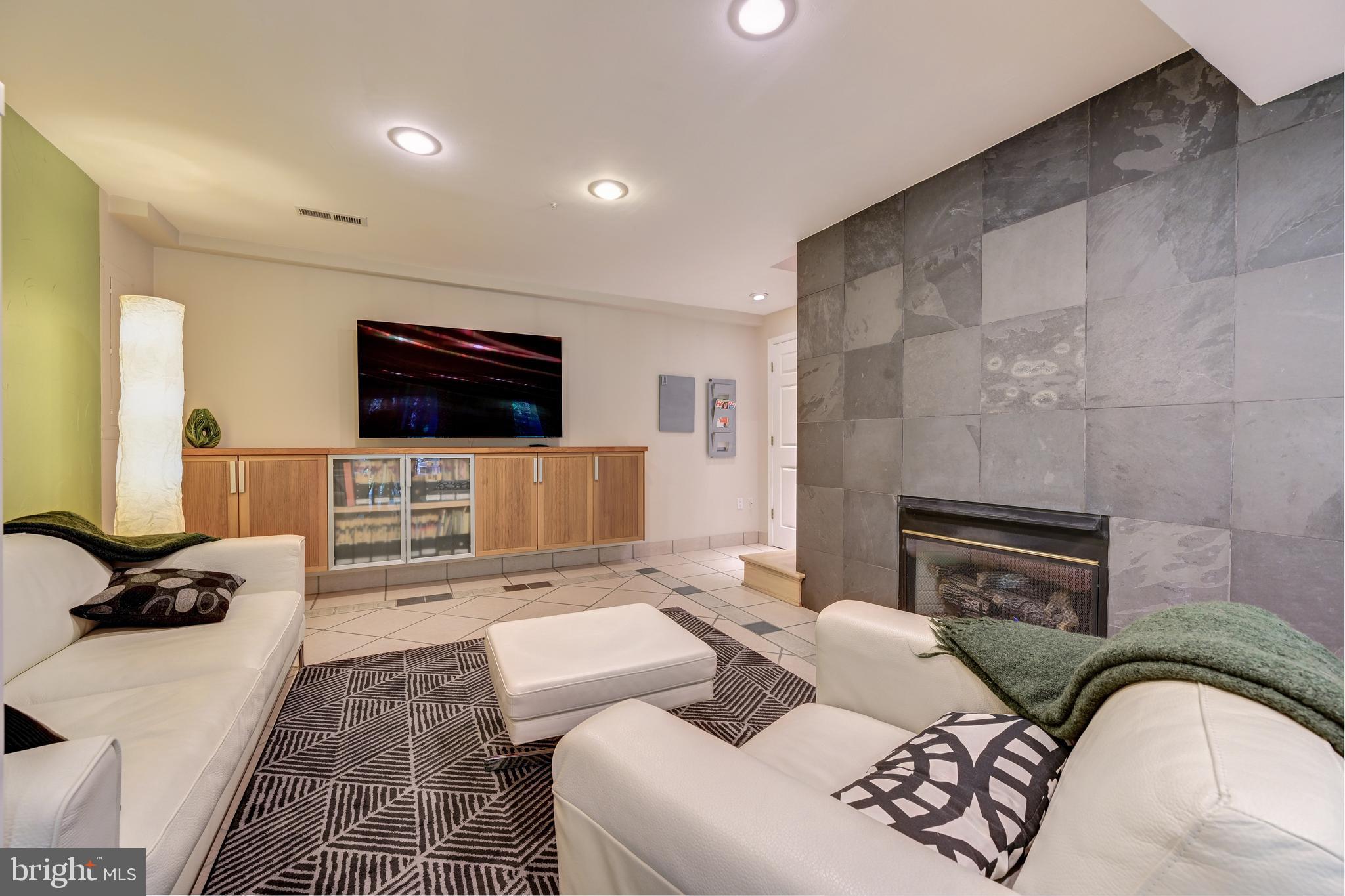 11609 Heartwood Dr