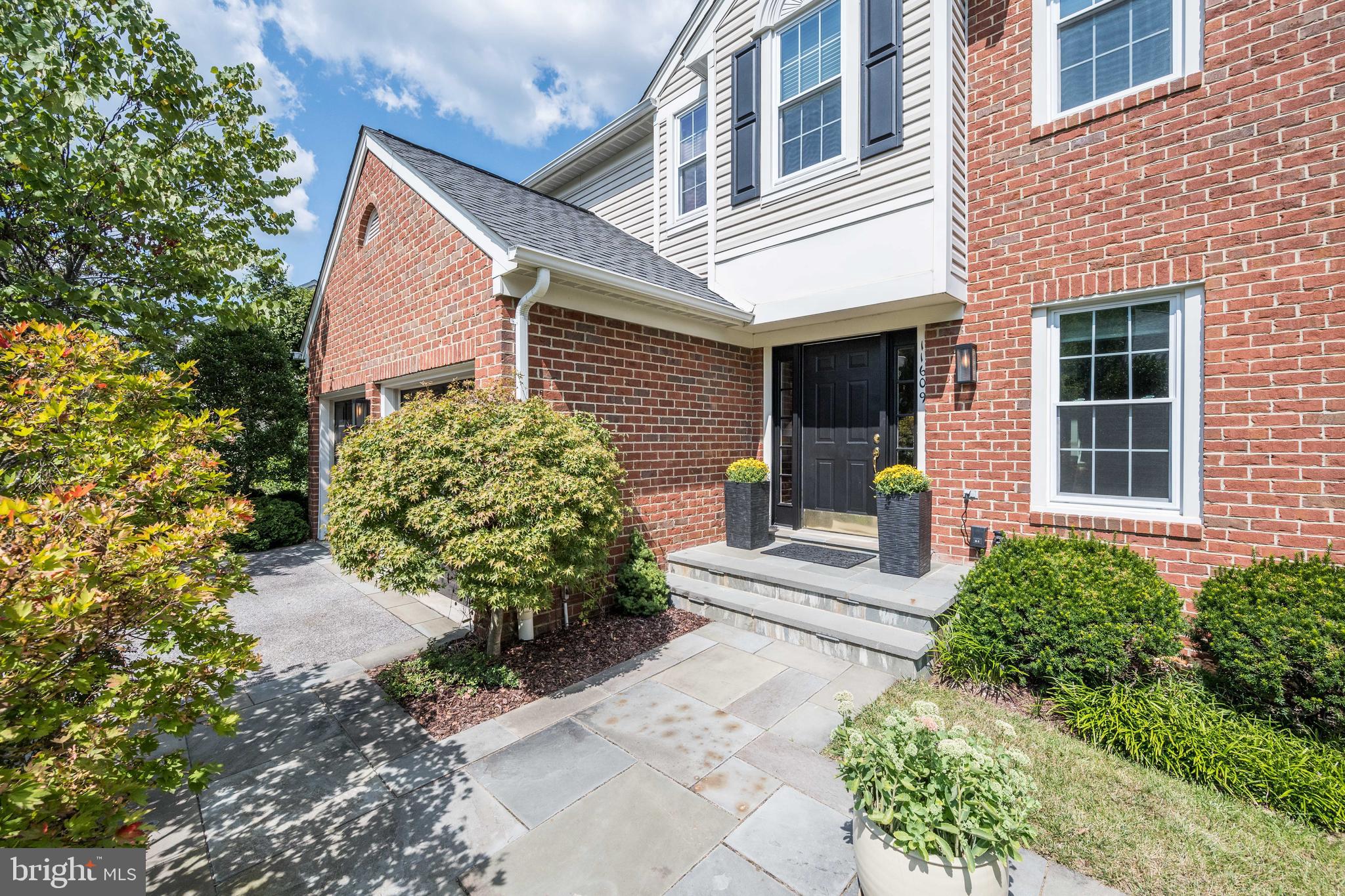 11609 Heartwood Dr