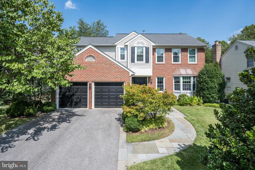 11609 Heartwood Dr