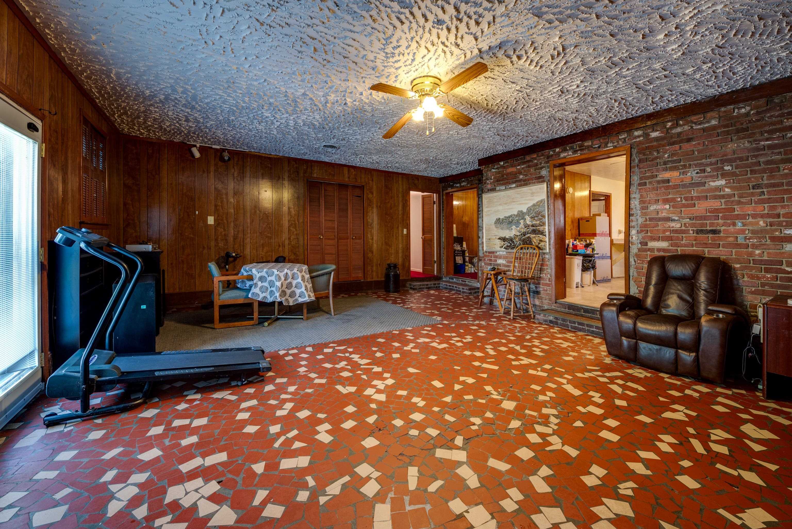 2964 ELKINS CV