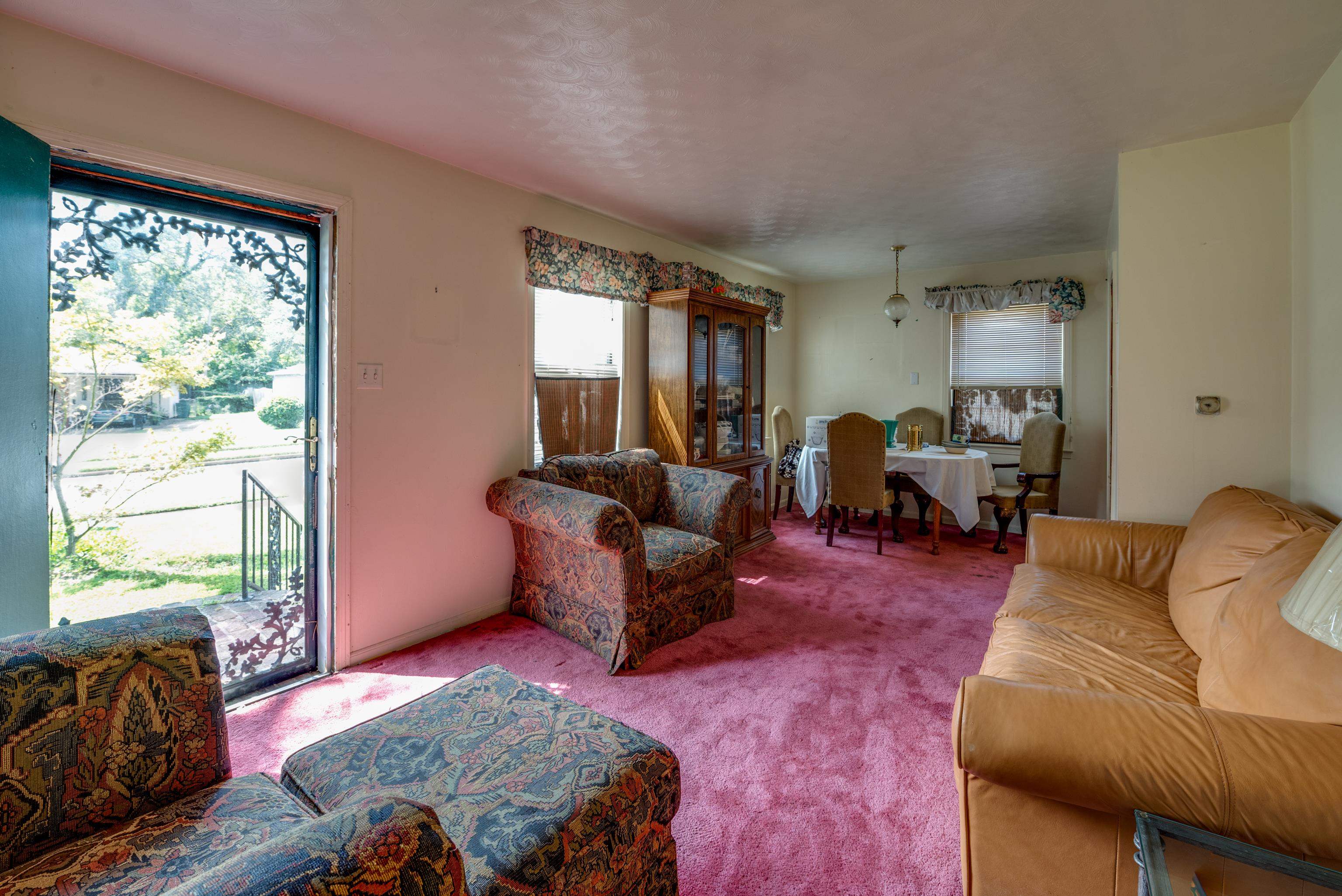2964 ELKINS CV