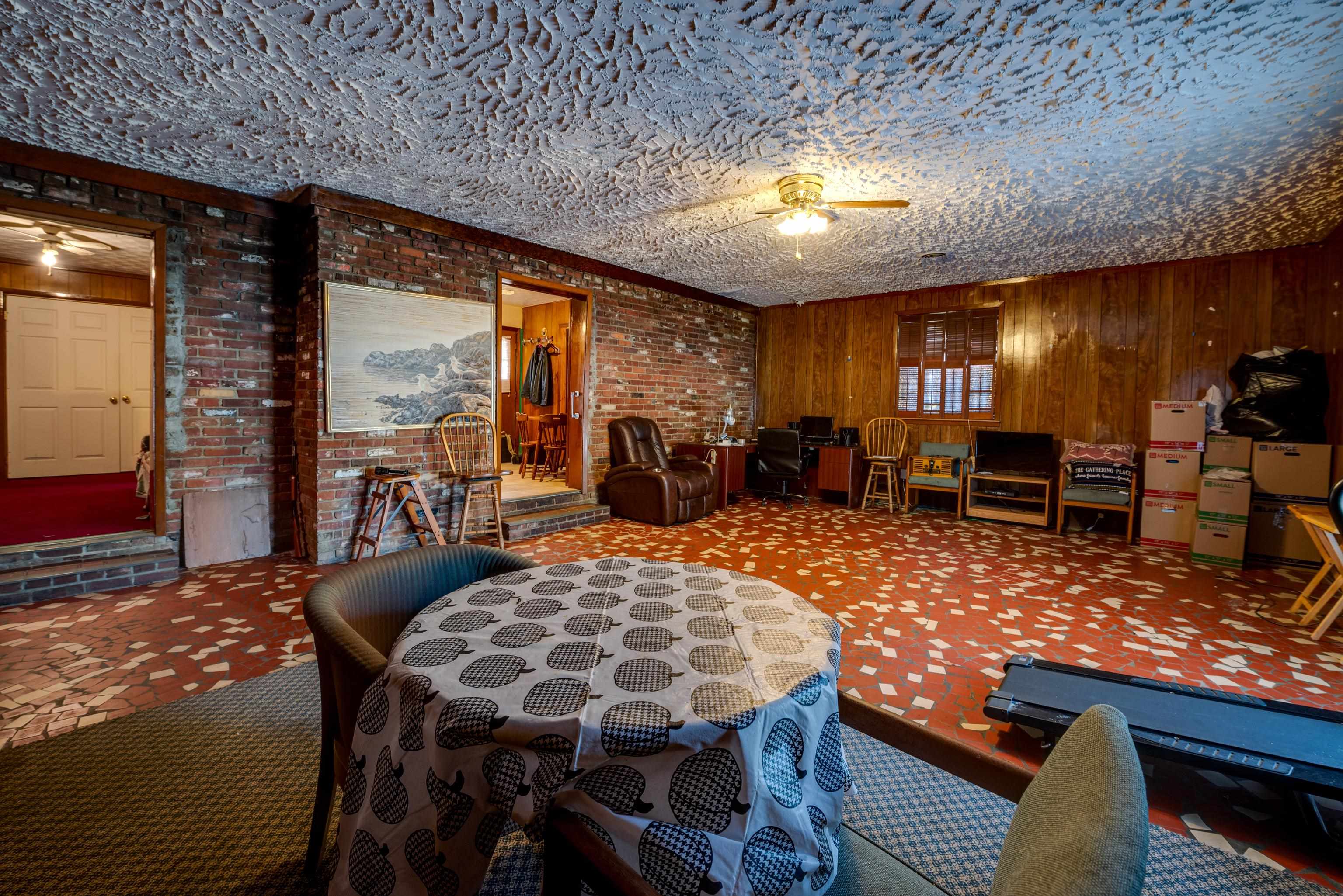 2964 ELKINS CV