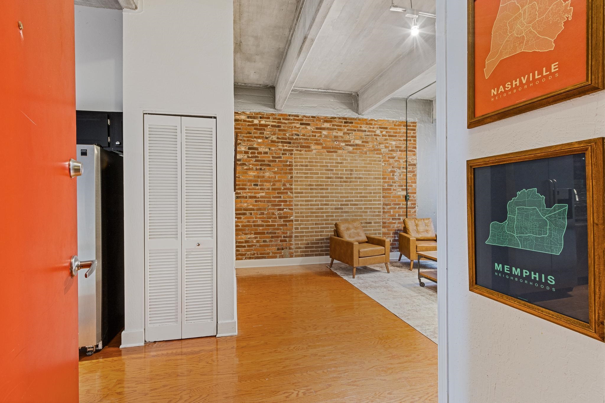 408 S FRONT ST Unit: 301