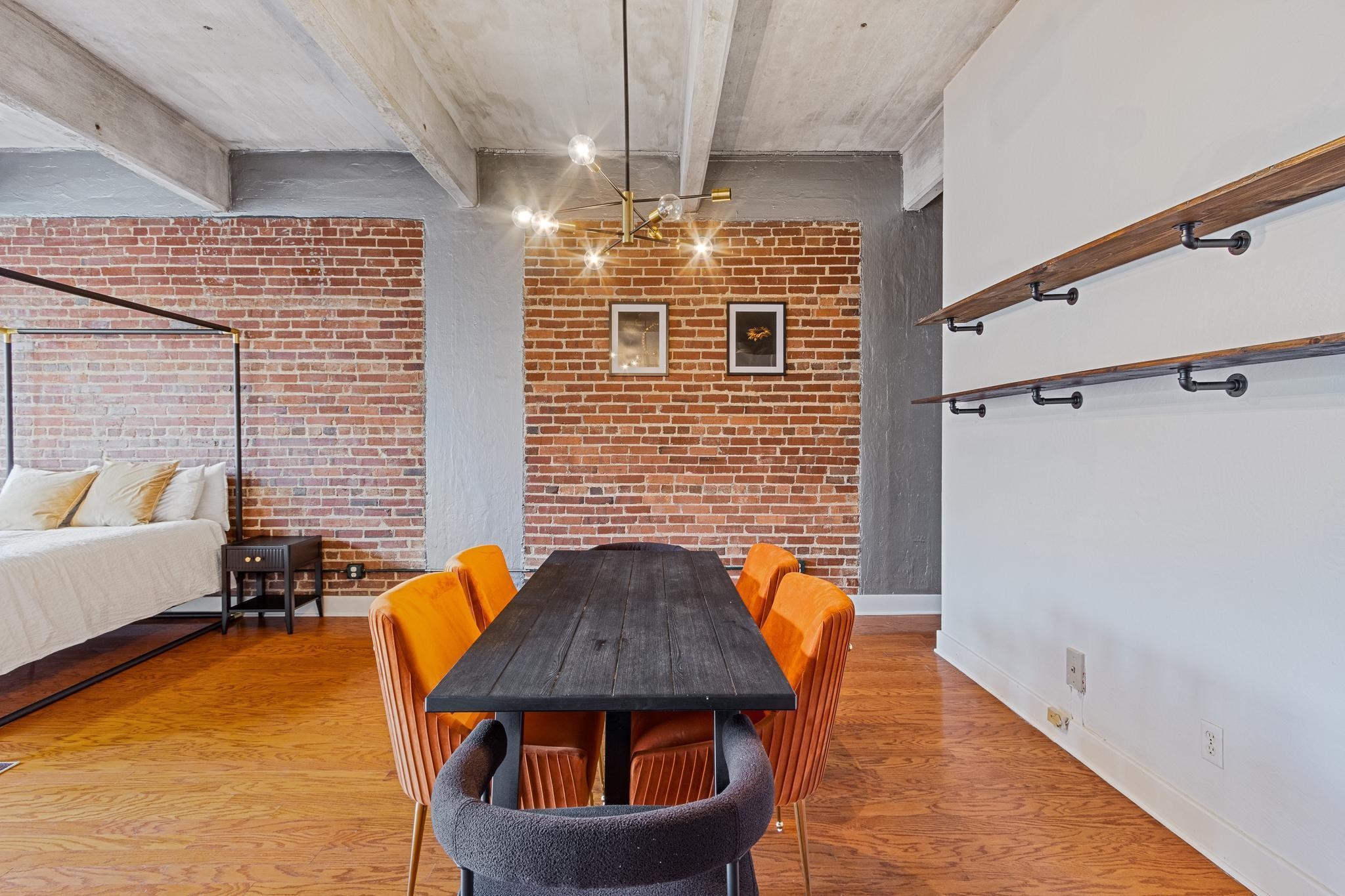 408 S FRONT ST Unit: 301