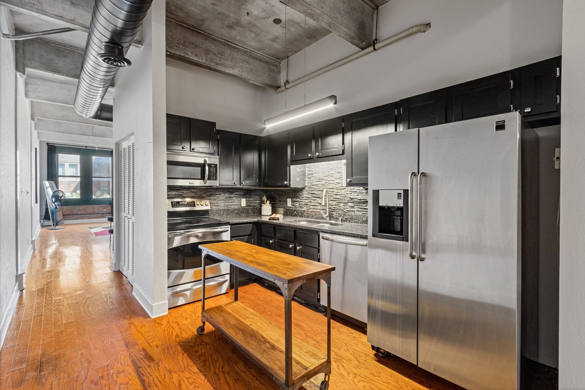 408 S FRONT ST Unit: 301