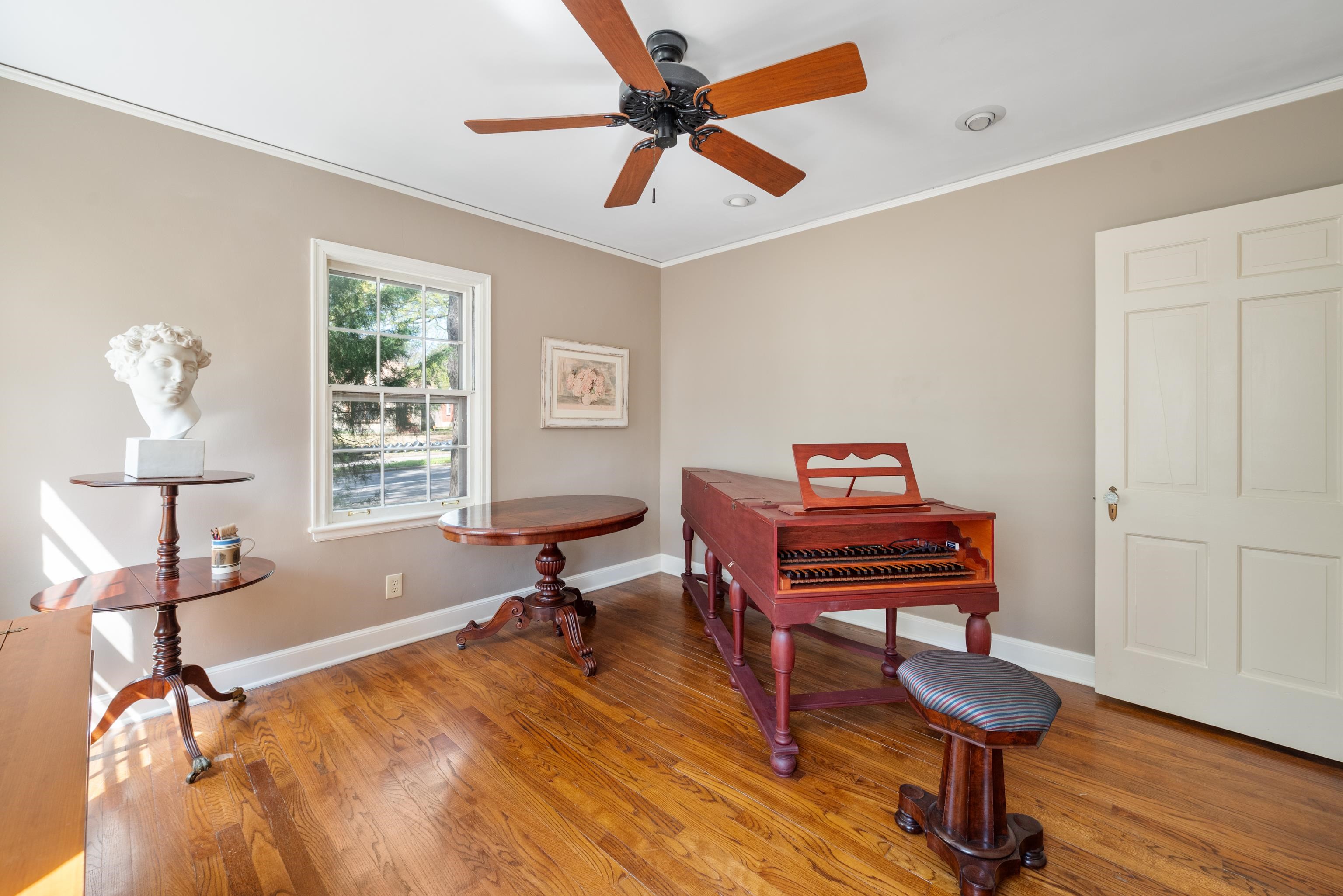 30 S ALICIA DR